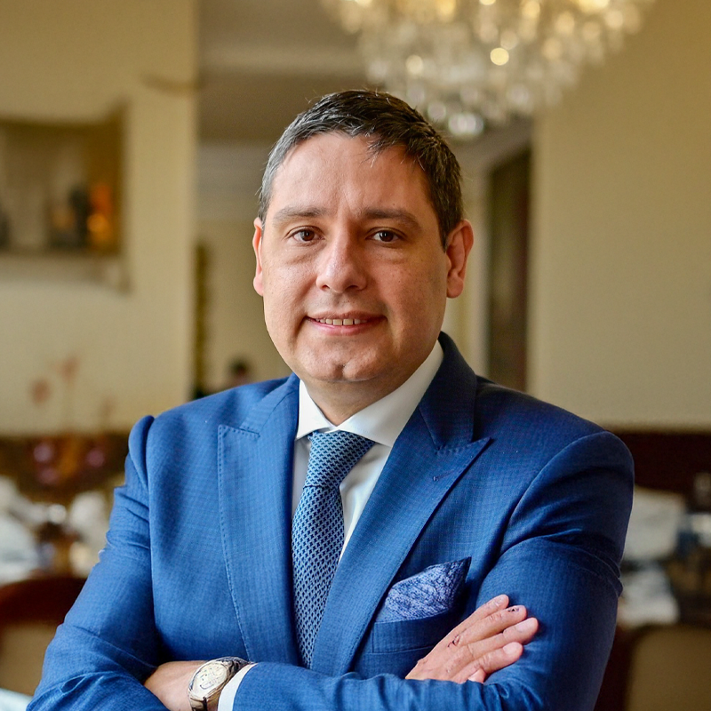 Mauricio Lizcano
Precandidato Presidencial