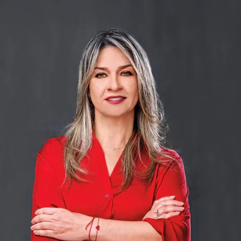Vicky Davila
Precandidato Presidencial
